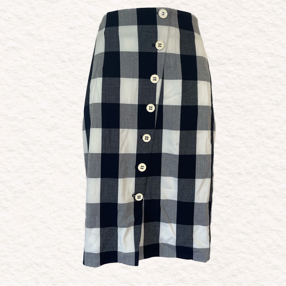 Le Chateau size 00 Buttoned Checkered Skirt